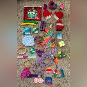 Pop It Pets Winter Limited Edition Fidget Sensory Keychain Silicone Toy Lot